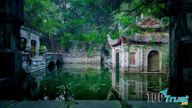 Việt Phủ Thành Chương