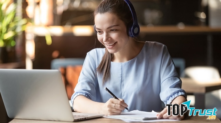 Nghiên cứu cho thấy phụ nữ có mẹ đi làm thường thành công hơn trong công việc