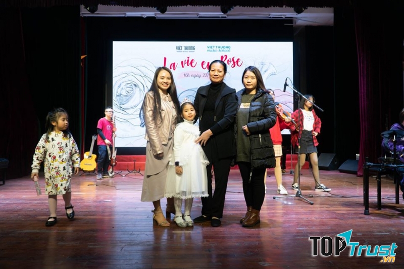 Việt Thương Music