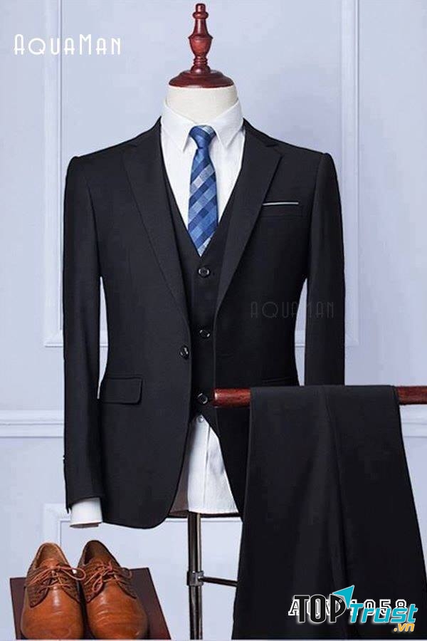 Một sản phẩm vest nam của Việt Tiến.