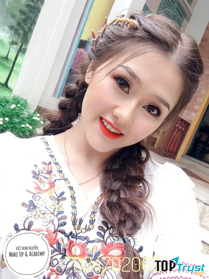 Việt Trinh Nguyễn Makeup