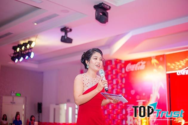 Nhân sự phục vụ sự kiện Viet Vision Team Building đảm bảo dày dặn kinh nghiệm, làm chủ sân khấu, tương tác với khán giả tốt.