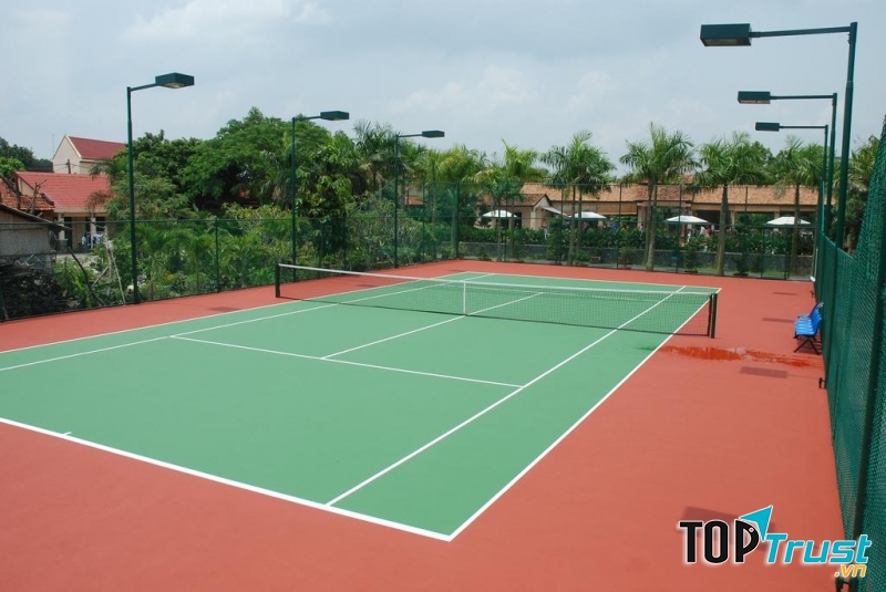 Sân chơi tennic tại resort