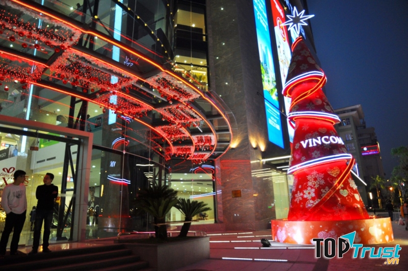 Vincom Nguyễn Chí Thanh – Số 54A Nguyễn Chí Thanh, P.Láng Thượng, Q.Đống Đa