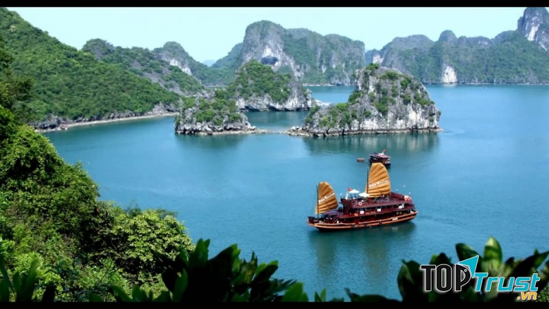 Vịnh Hạ Long - Kỳ quan thiên nhiên thế giới