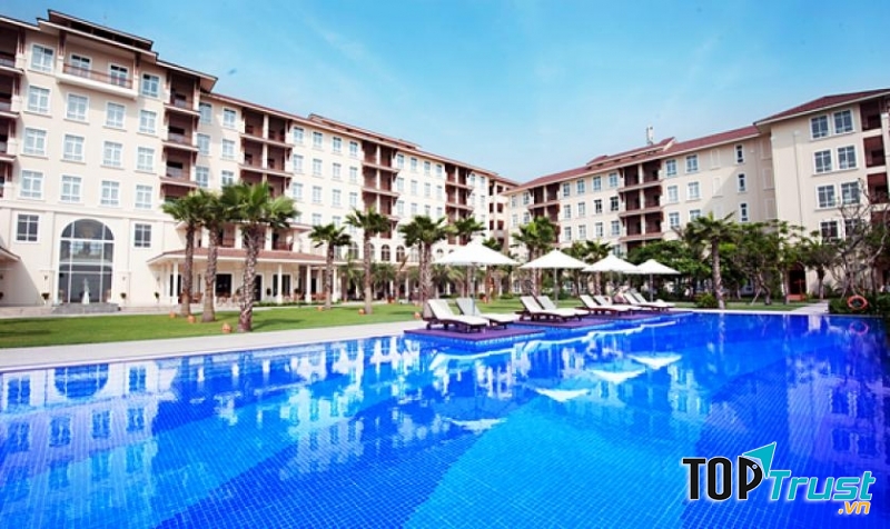 Bể bơi tại Vinpearl