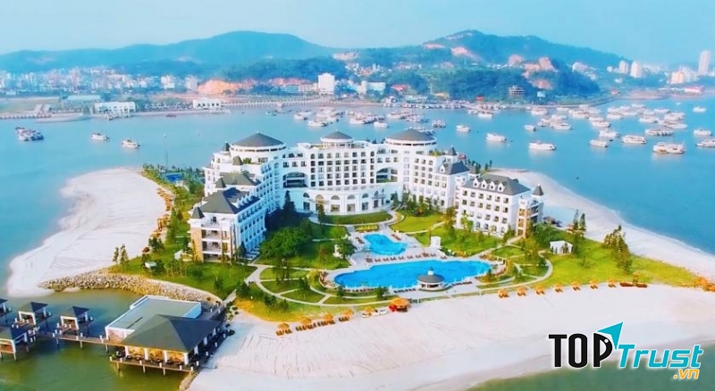 Khách sạn 5 sao Vinpearl Ha Long Bay Resort