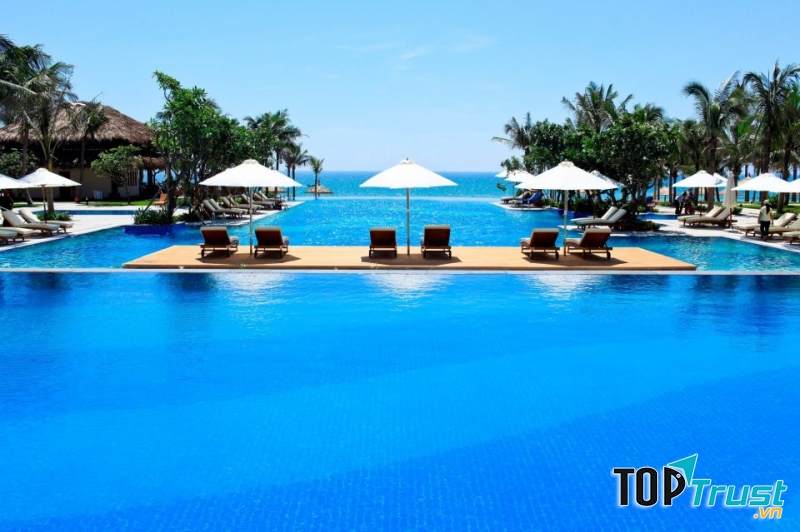 Vinpearl như một nét chấm phá tuyệt vời mang lại vẻ đẹp sang trọng, lộng lẫy cho bức tranh hoàn mỹ của vịnh biển Nha Trang