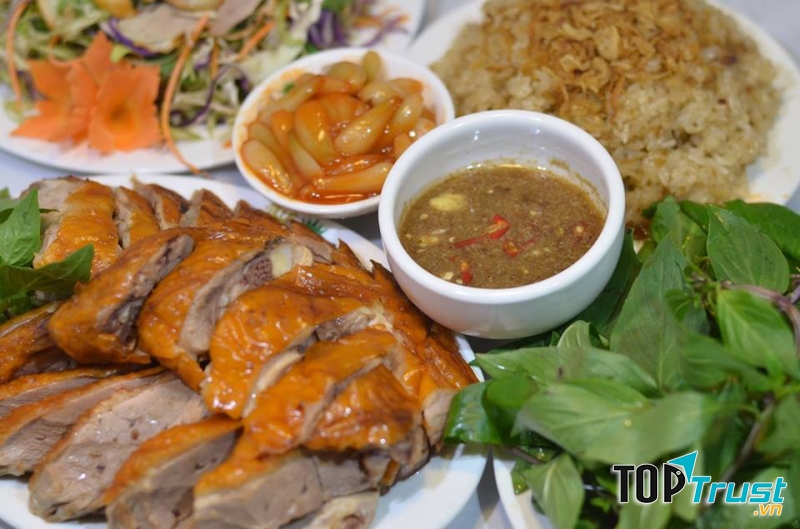 Món vịt quay rút xương tại Vịt 29