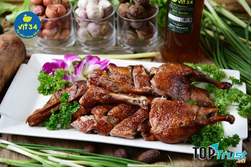 Món vịt quay rút xương tại quán Vịt 34