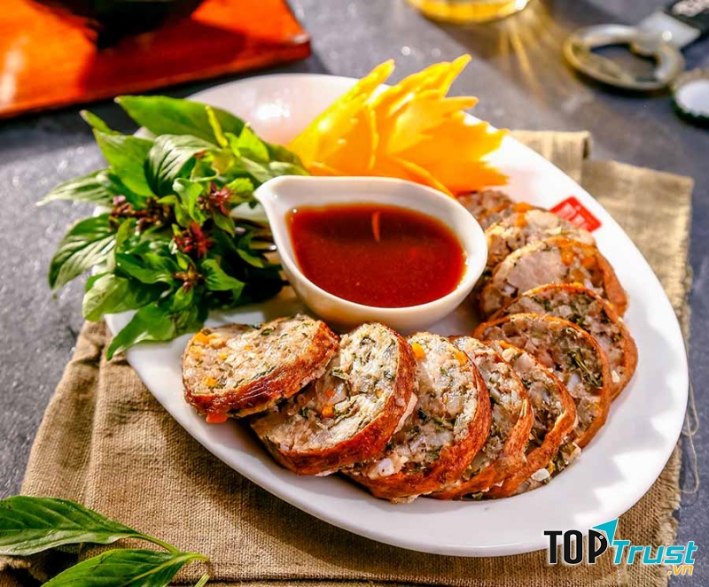 Dồi sụn cổ vịt của Tô Thị