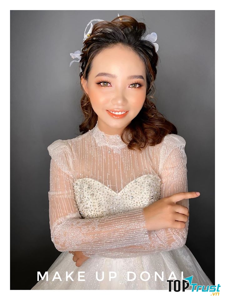 Vit Vit Donal Make Up