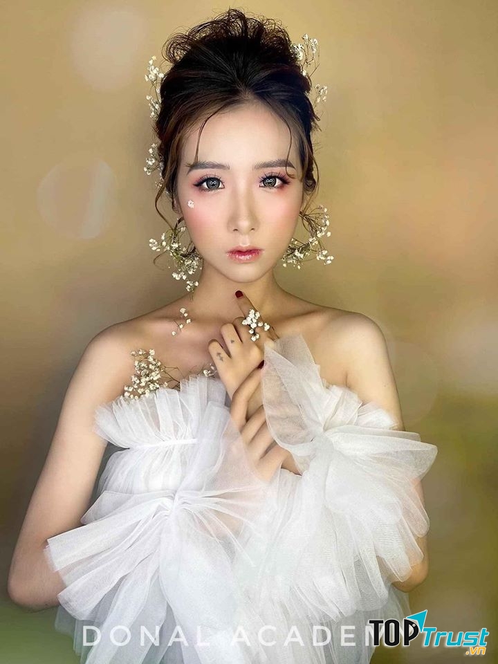 Vit Vit Donal Make Up