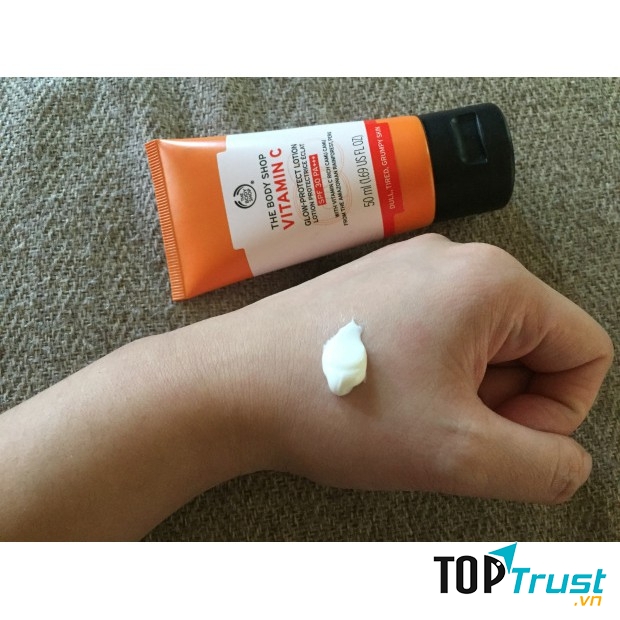 Vitamin C Glow-Protect Lotion SPF30 PA+++