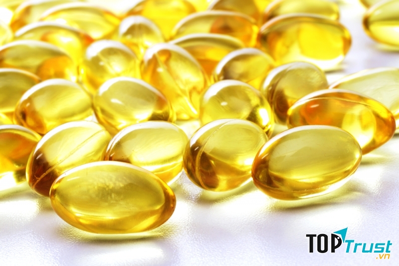Vitamin E là một bí quyết giúp làm mờ sẹo khá tốt với các thành phần dưỡng ẩm trong nó.