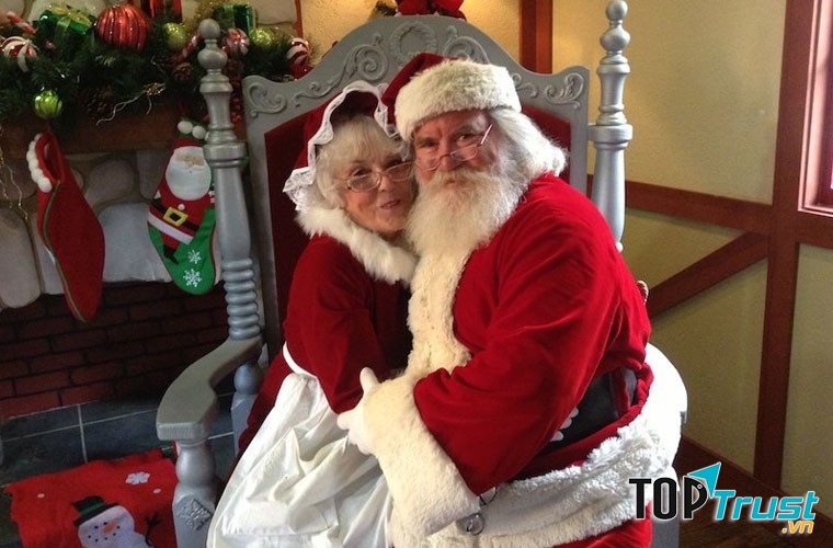 Ông già Noel và vợ