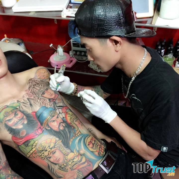 Võ Huy Thiện Artist