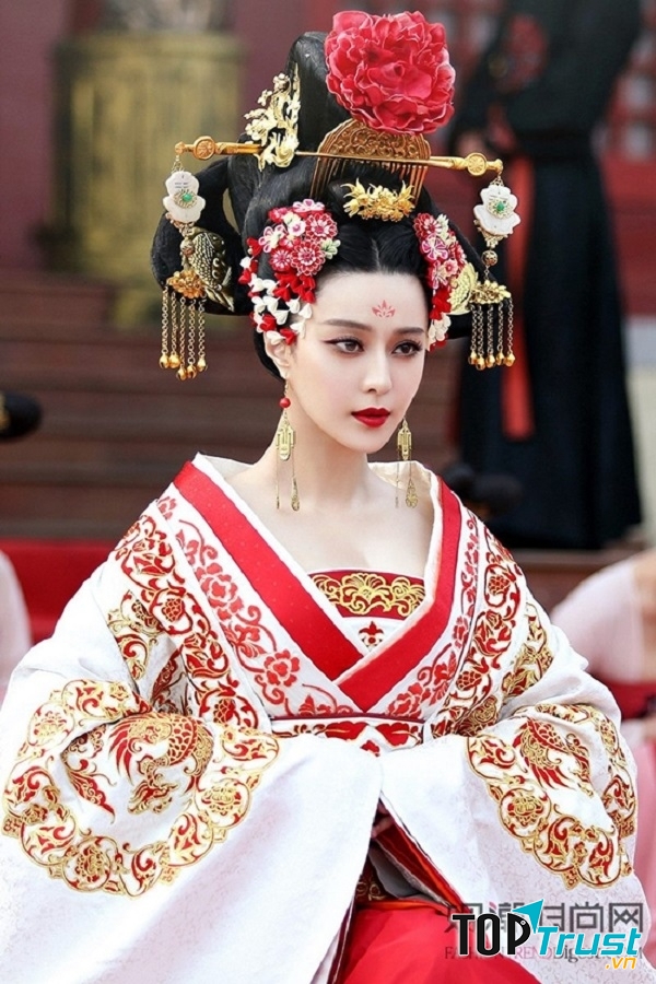 Võ Tắc Thiên nữ nhân quyền lực nhất