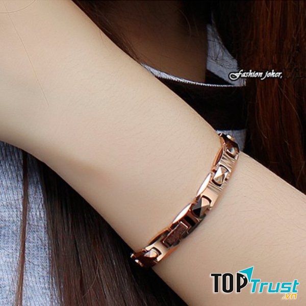 Vòng đeo ổn định huyết áp có tác dụng thư giãn ,cải tuần hoàn máu, phục hồi tăng cường miễn dịch và chữa bệnh tự nhiên, cải thiện giấc ngủ.