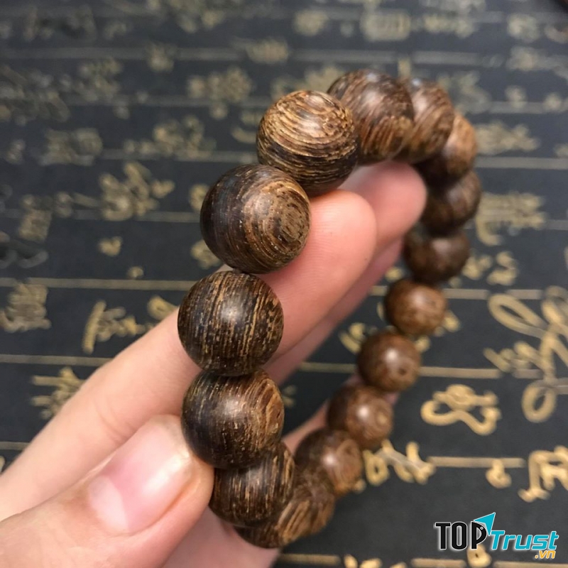 Vòng Phong Thủy Huyết Long