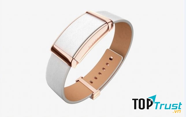 Sona là chiếc vòng tay kết nối giữa người sử dụng và điện thoại thông minh