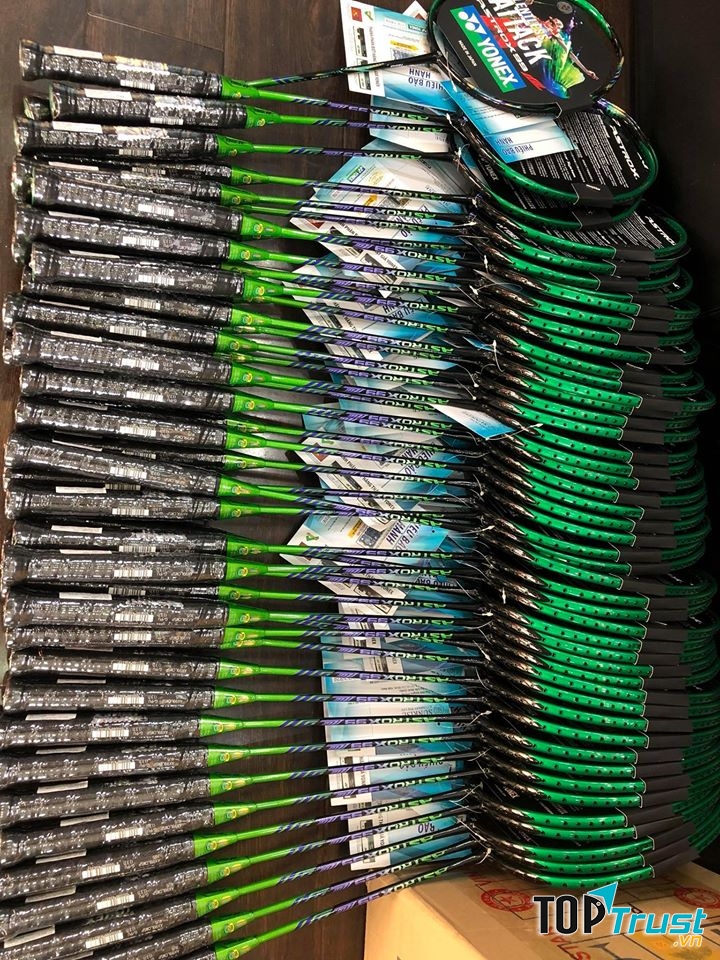 VỢT CẦU LÔNG YONEX