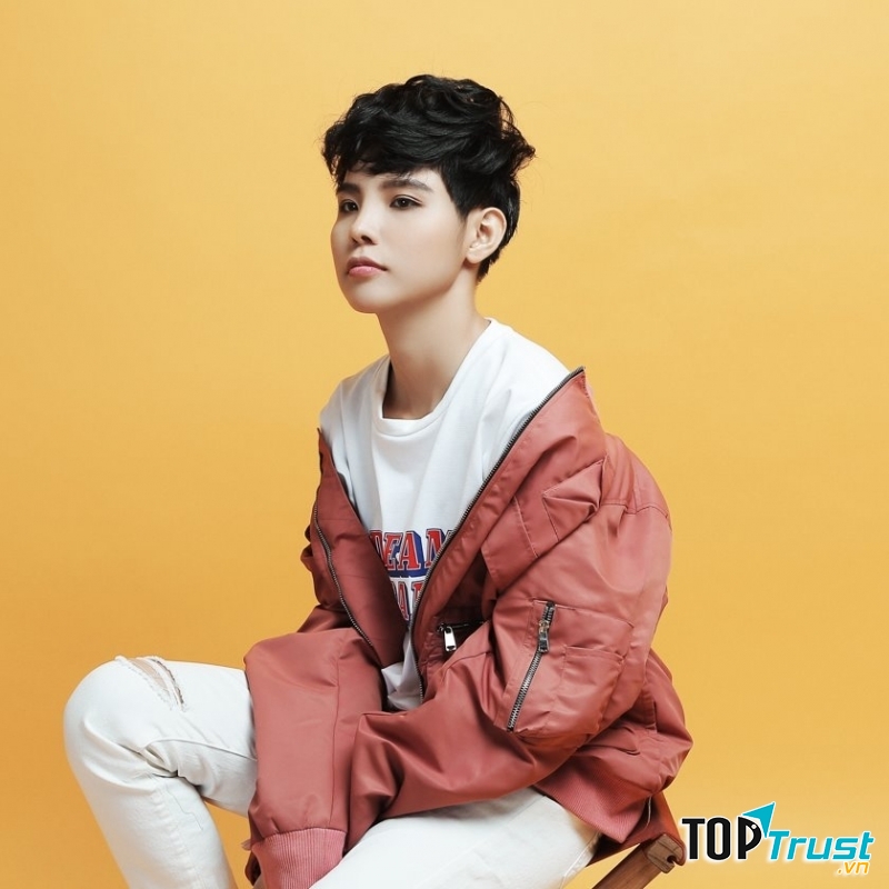 Ca sĩ Vũ Cát Tường