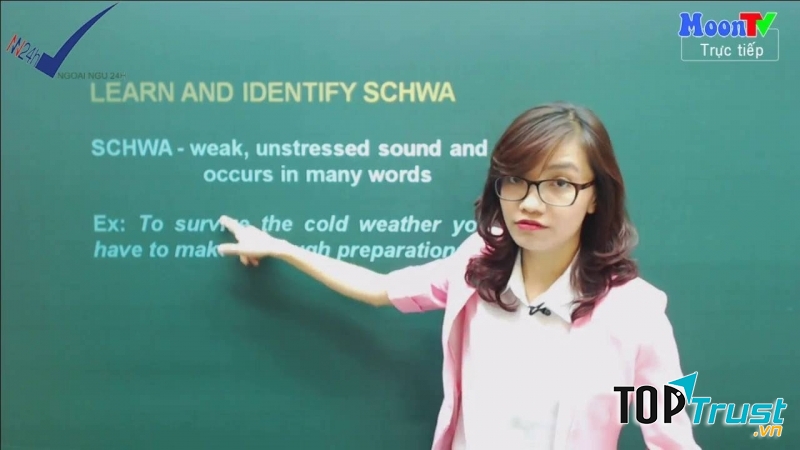 Cô Vũ Mai Phương có lợi thế về tuổi trẻ nên dễ dàng thấu hiểu và đồng cảm với những khúc mắc, khó khăn của các bạn học sinh