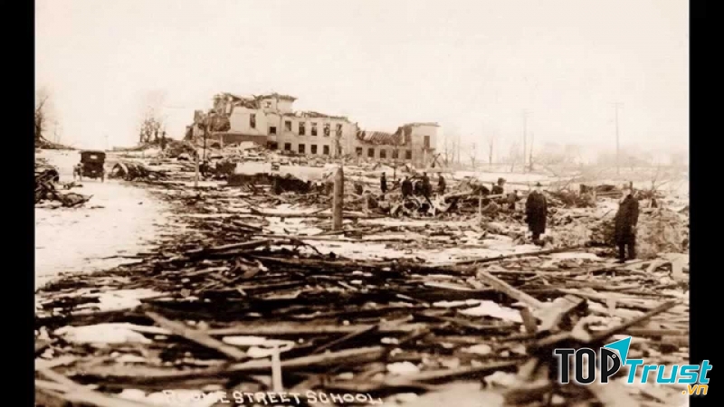 Ảnh chụp đống đổ nát sau vụ nổ Halifax