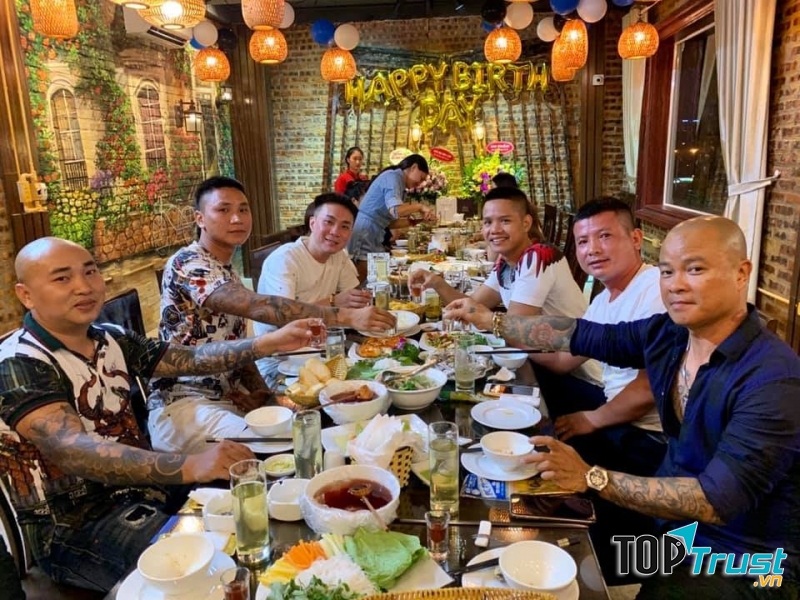 Vựa Hải Sản - Đành Đạch Quán