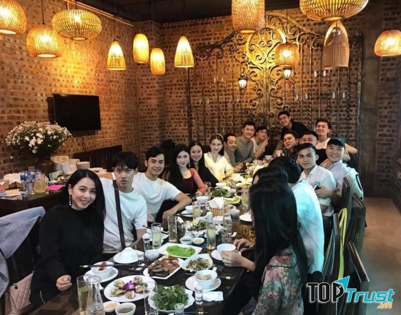 Vựa Hải Sản - Đành Đạch Quán