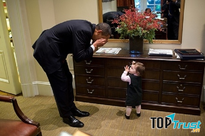 Vui đùa cùng trẻ nhỏ