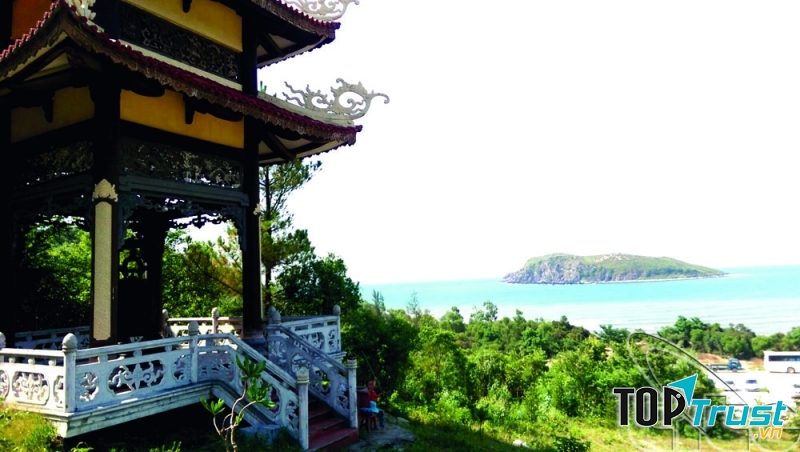 Vũng Chùa - Đảo Yến