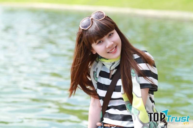 Con gái Đà Lạt với làn da, đôi môi trắng hồng