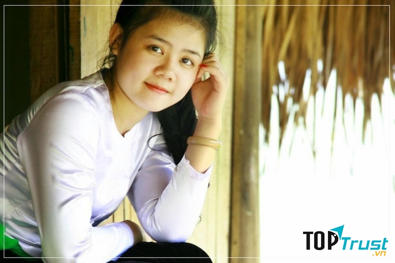 Con gái Mường So với khuôn mặt xinh xắn