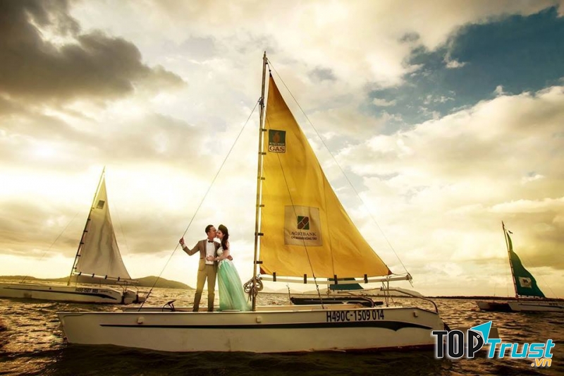 Ảnh cưới chụp tại Bến Du thuyền  Marina