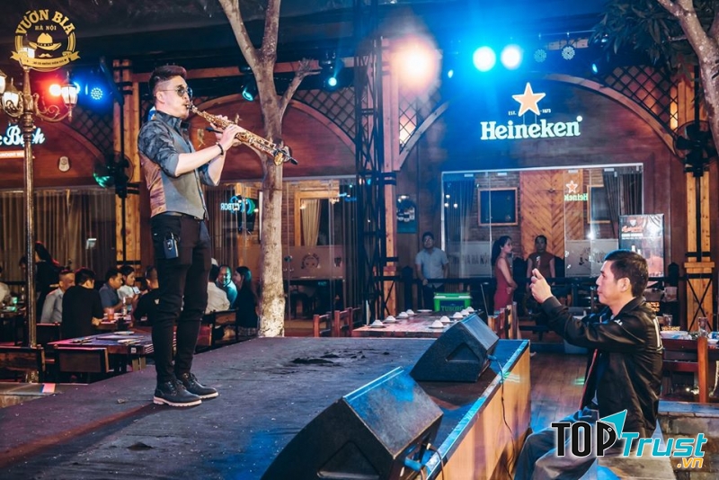 Vườn Bia Hà Nội