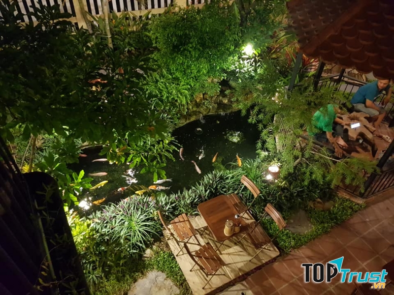 Vườn Bia - Lê Thanh Nghị