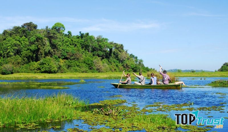 Cảnh vật thiên nhiên hùng vĩ