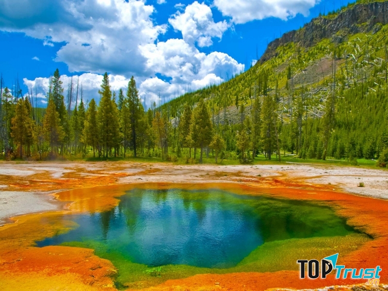 Vườn quốc gia Yellowstones (Mỹ)