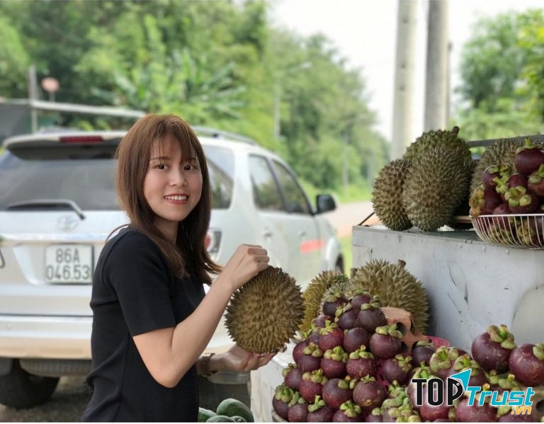 Đến vườn trái cây Long Khánh để vừa có ảnh đẹp vừa được no bụng thôi nào.