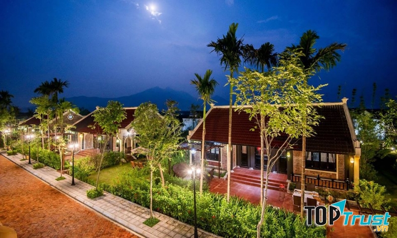 Vườn Vua Resort & Villas