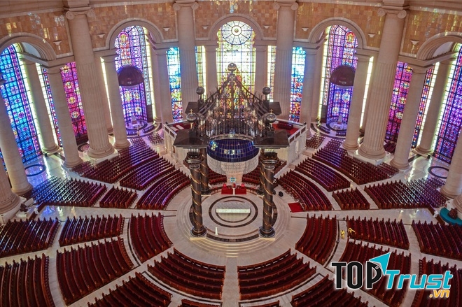 Vương cung thánh đường Đức Mẹ Hòa Bình, Yamoussoukro, Bờ Biển Ngà