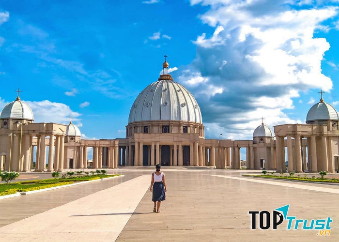 Vương cung thánh đường Đức Mẹ Hòa Bình