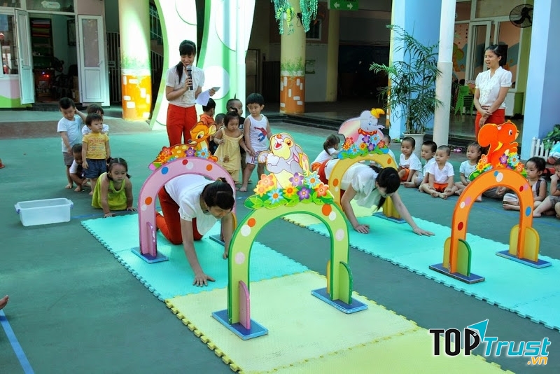 Vượt chướng ngại vật - trò chơi vận động dành cho trẻ mầm non hay nhất