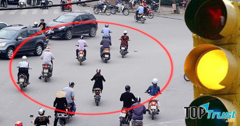 Đối với xe ôtô là từ 1 triệu 2 đến 2 triệu đồng và xe máy là từ 300.000 đến 400.000 đồng