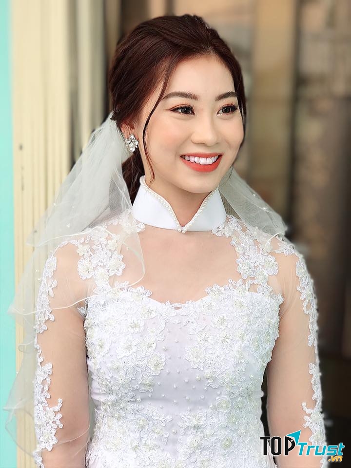 Vy Nâu Makeup Academy