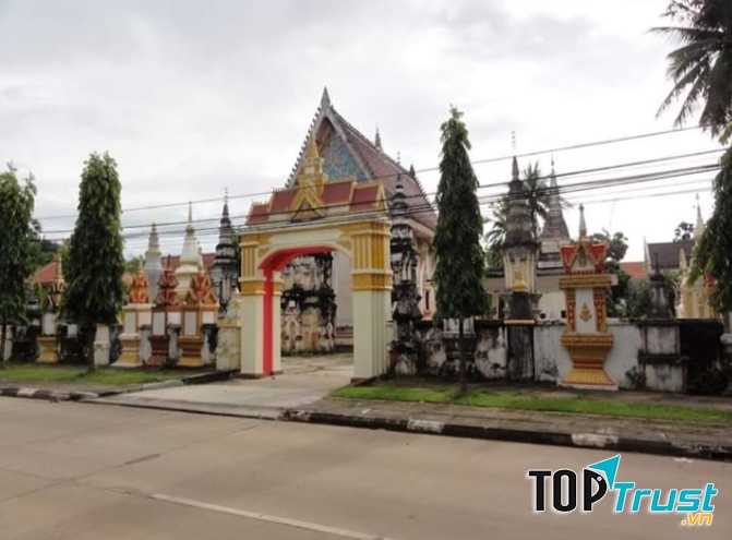 Wat Xayaphoum là một ngôi chùa cổ kính, nguy nga nằm trong lòng thủ phủ Savanakhet