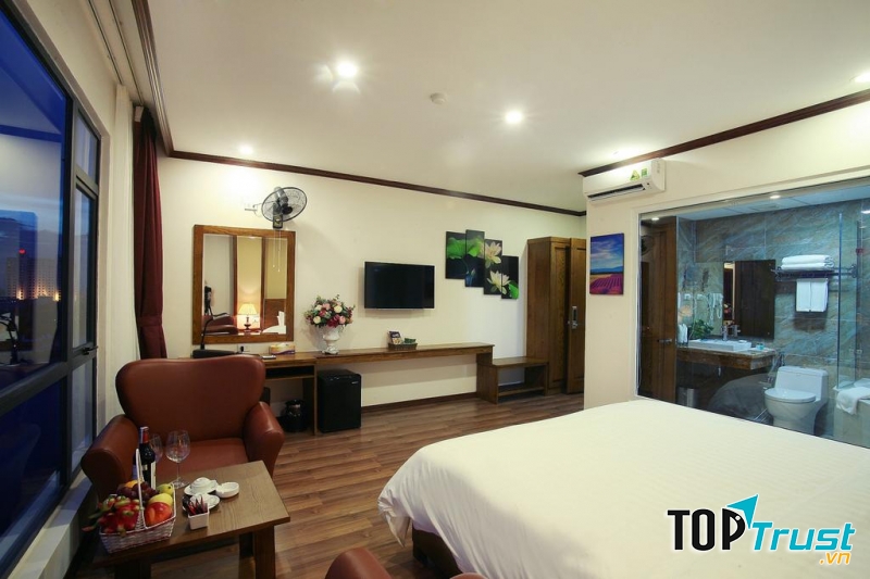 West Lake Home Hotel & Spa