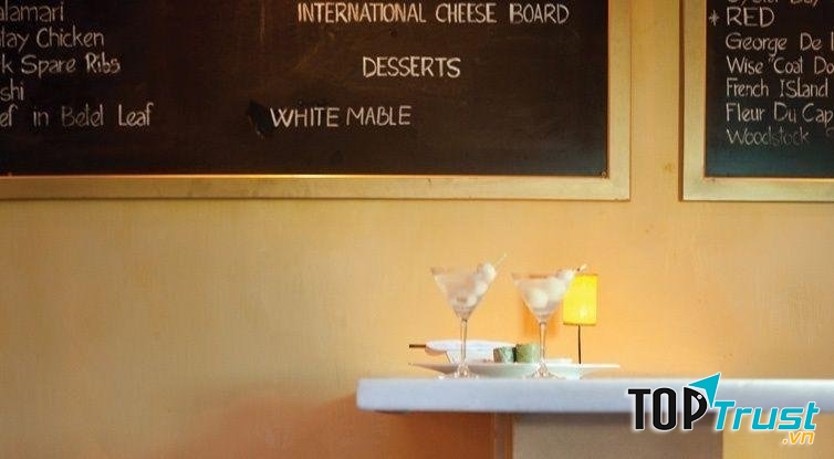 White Marble mang đến cho bạn 14 loại rượu hảo hạng, các loại bia, cocktail và vô vàn món ăn ngon